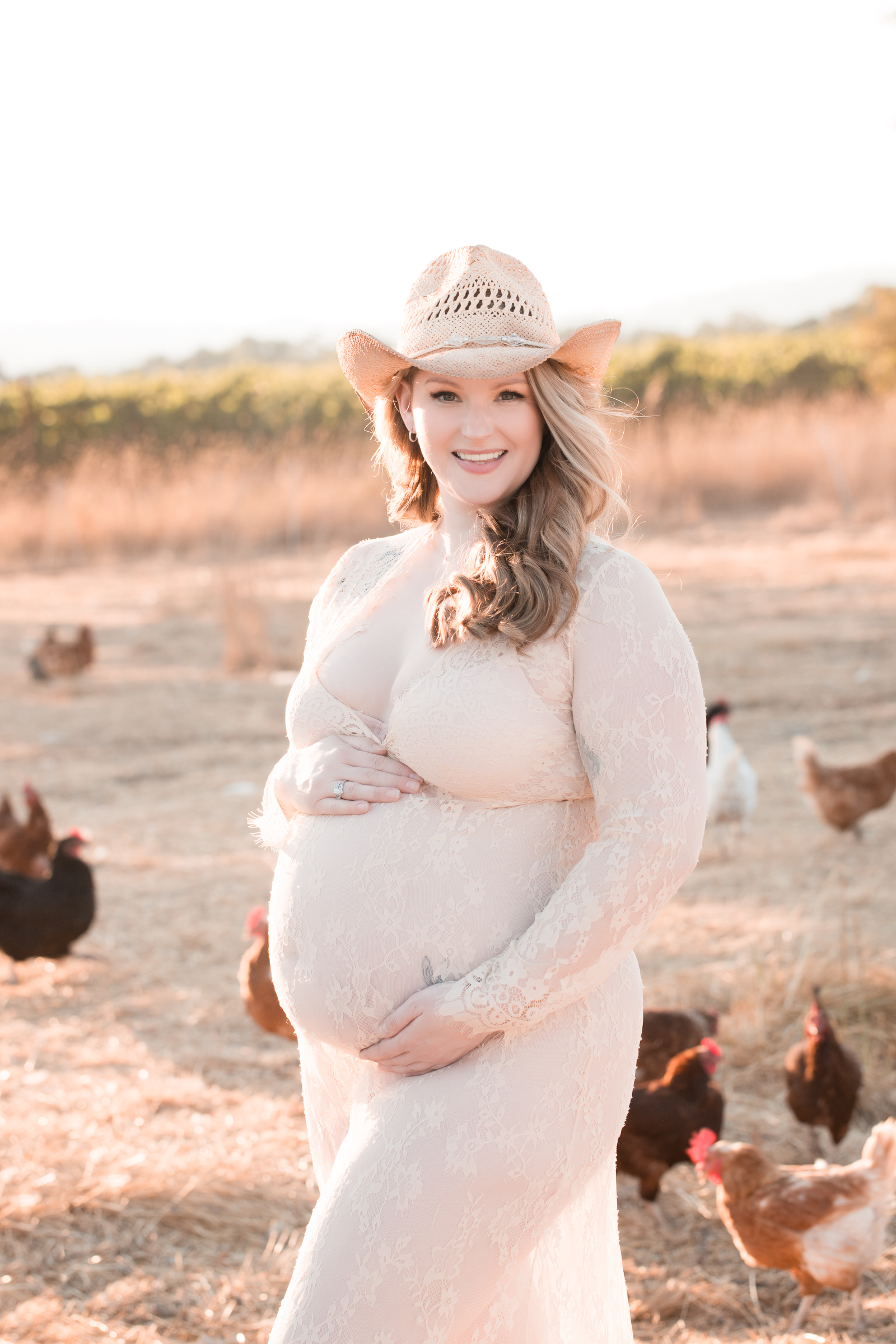 woman-maternity-farm