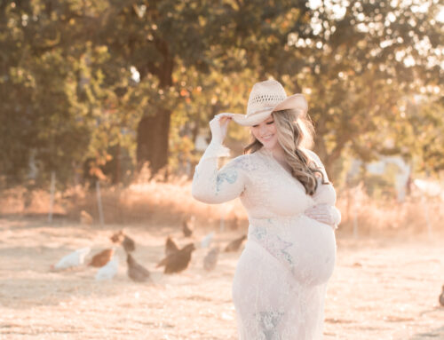 Farmyard Fun: A Maternity Session At Wise Acre Farms